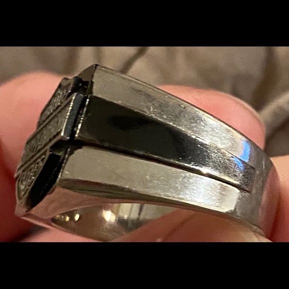 Men’s Harley Davison stainless steel/ black ring. - Picture 4 of 5